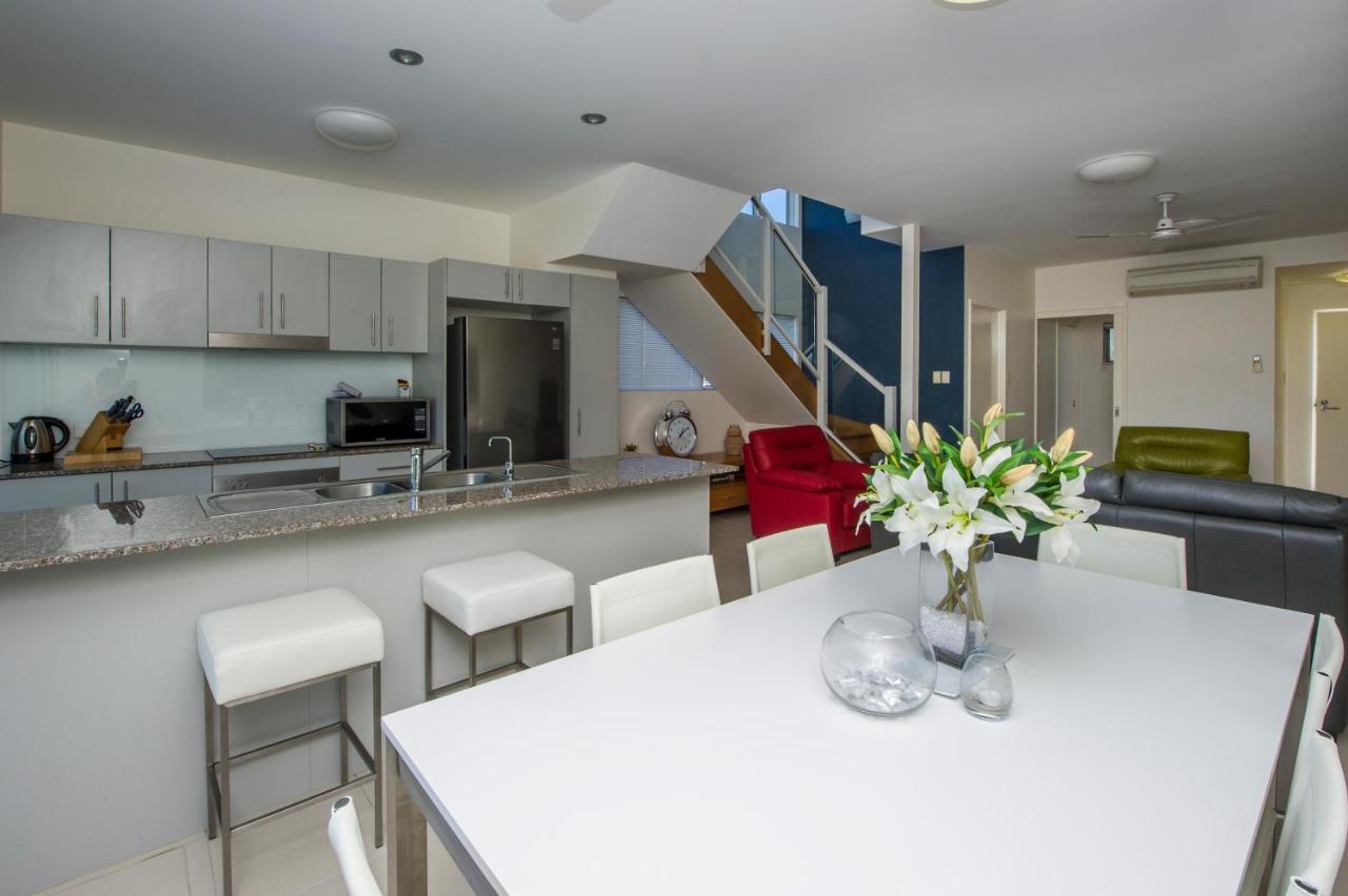 Beachside Magnetic Harbour Apartments Nelly Bay Esterno foto