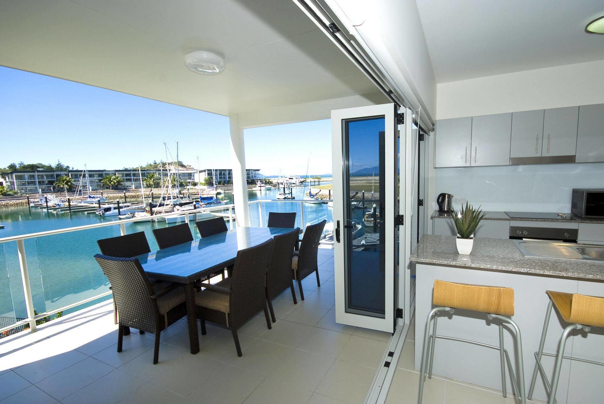 Beachside Magnetic Harbour Apartments Nelly Bay Esterno foto