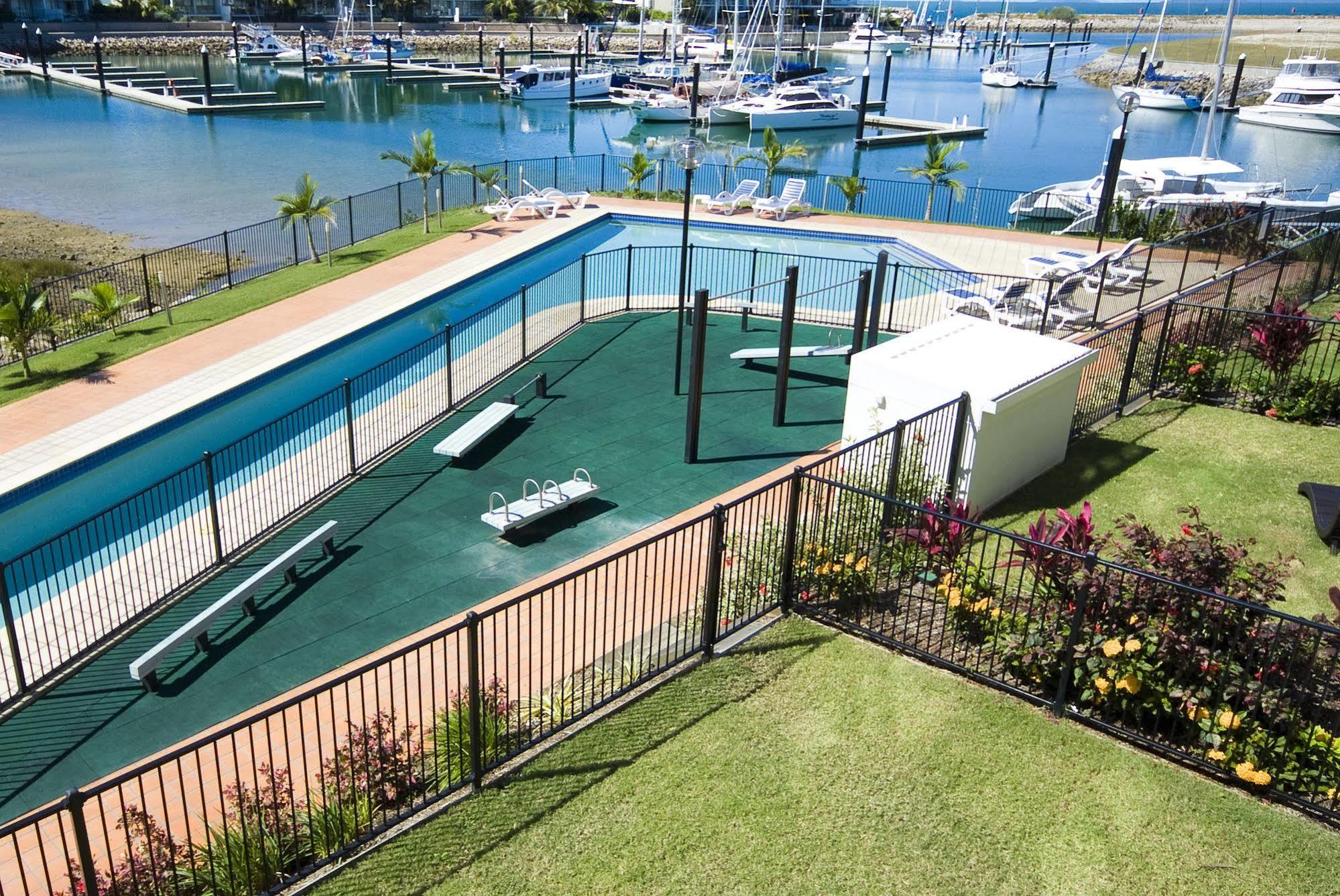 Beachside Magnetic Harbour Apartments Nelly Bay Esterno foto